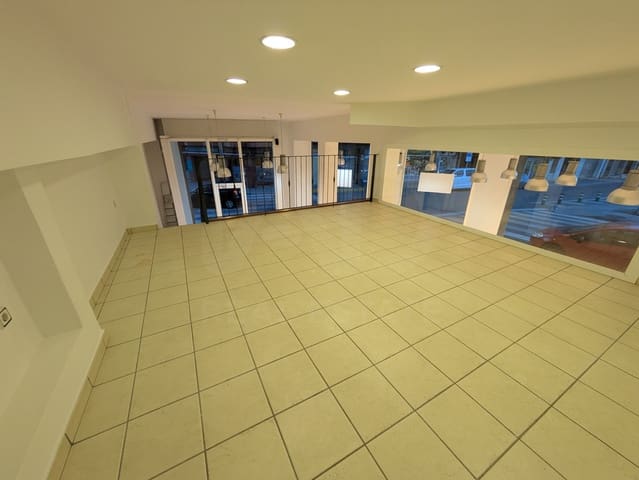 Commercieel te koop in Manresa - € 115.000 (Ref: 10173110)