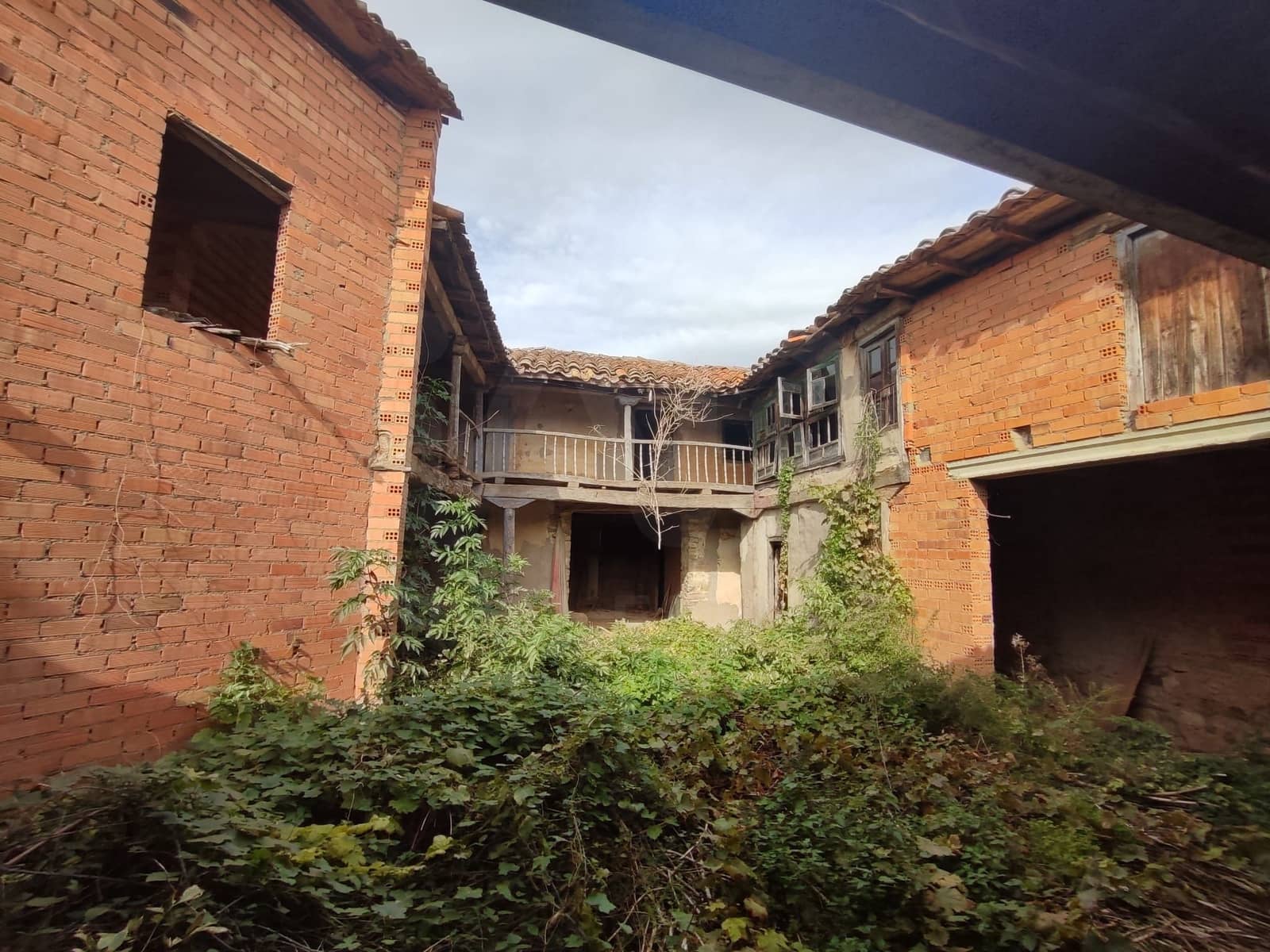 Finca/Country House for sale in Valderrey - € 14,900 (Ref: 10173111)