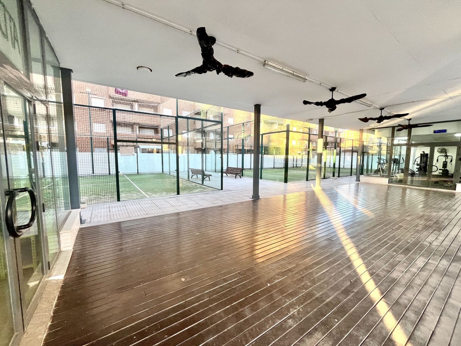 Ático de 2 habitaciones en Oropesa  en venta con piscina garaje - 214.000 € (Ref: 10174331)
