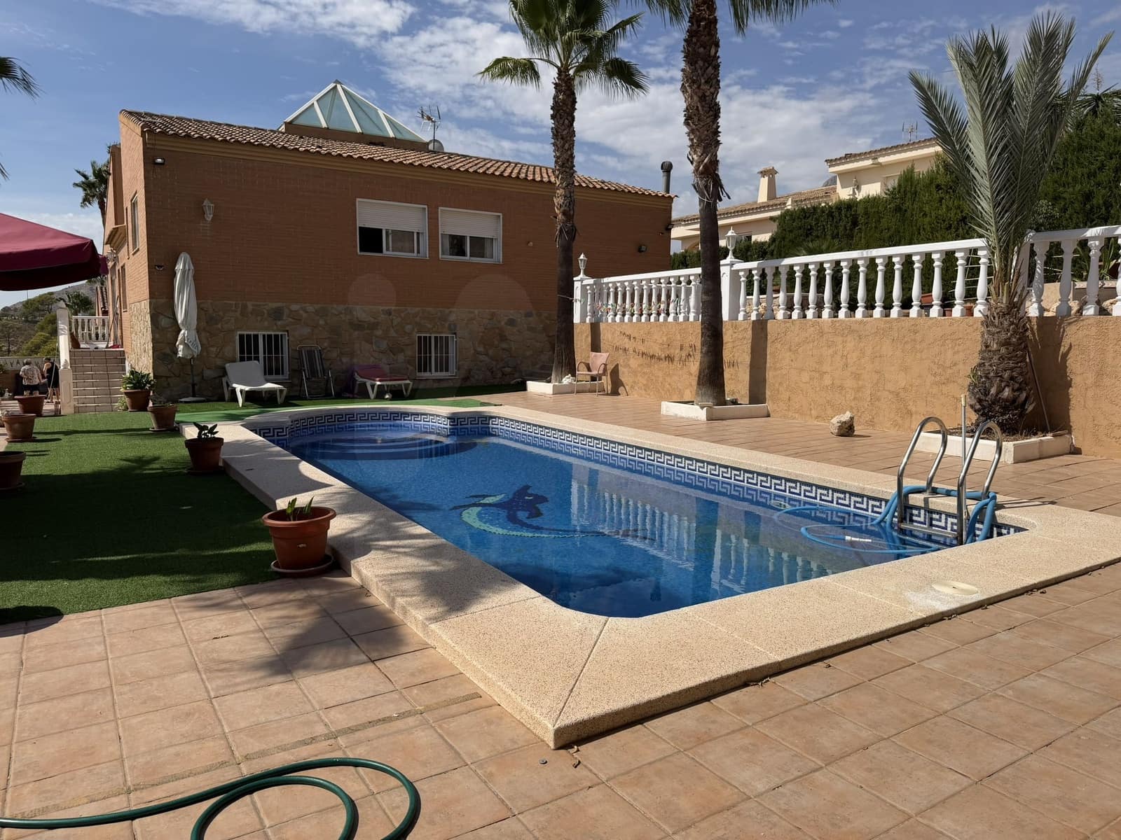 5 soveværelse Villa til salg i La Nucia med swimmingpool garage - € 700.000 (Ref: 10174332)