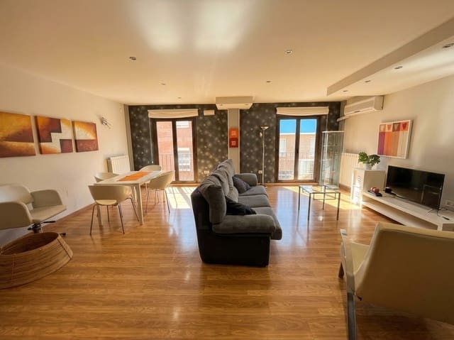 2 bedroom Apartment for sale in Valencia de Don Juan - € 88,900 (Ref: 10174786)