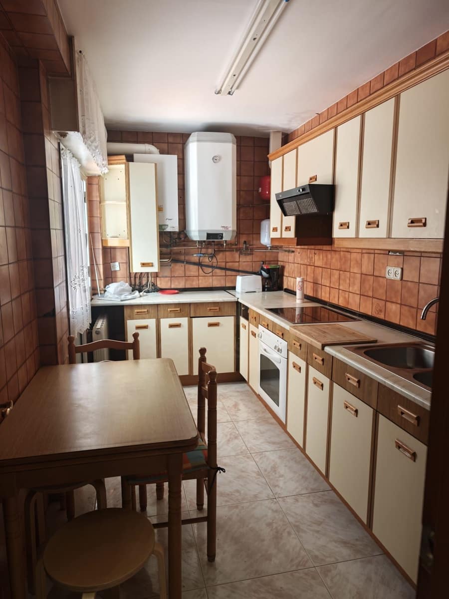 2 bedroom Apartment for sale in Valencia de Don Juan - € 88,900 (Ref: 10174786)