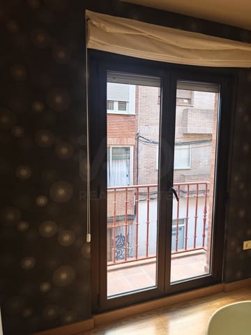 2 bedroom Apartment for sale in Valencia de Don Juan - € 88,900 (Ref: 10174786)