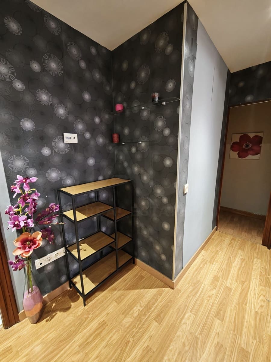 2 bedroom Apartment for sale in Valencia de Don Juan - € 88,900 (Ref: 10174786)