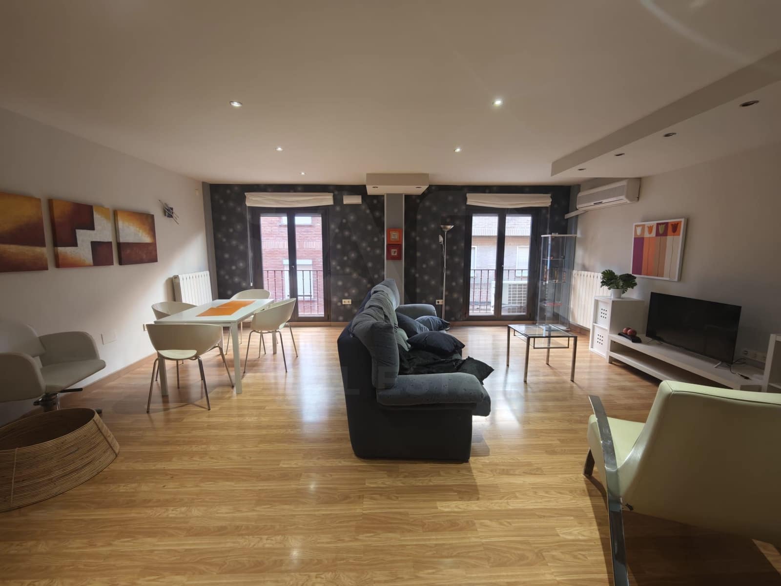 2 bedroom Apartment for sale in Valencia de Don Juan - € 88,900 (Ref: 10174786)