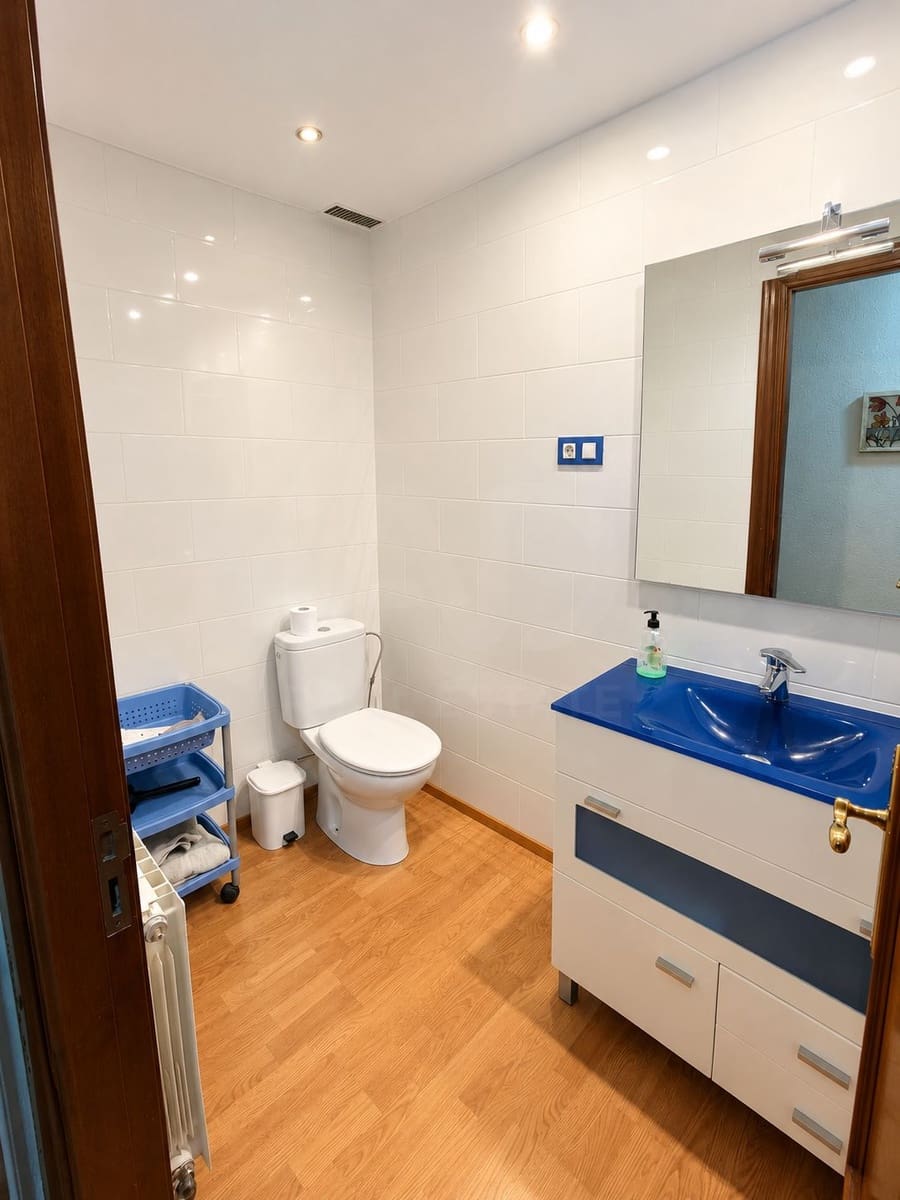 2 bedroom Apartment for sale in Valencia de Don Juan - € 88,900 (Ref: 10174786)