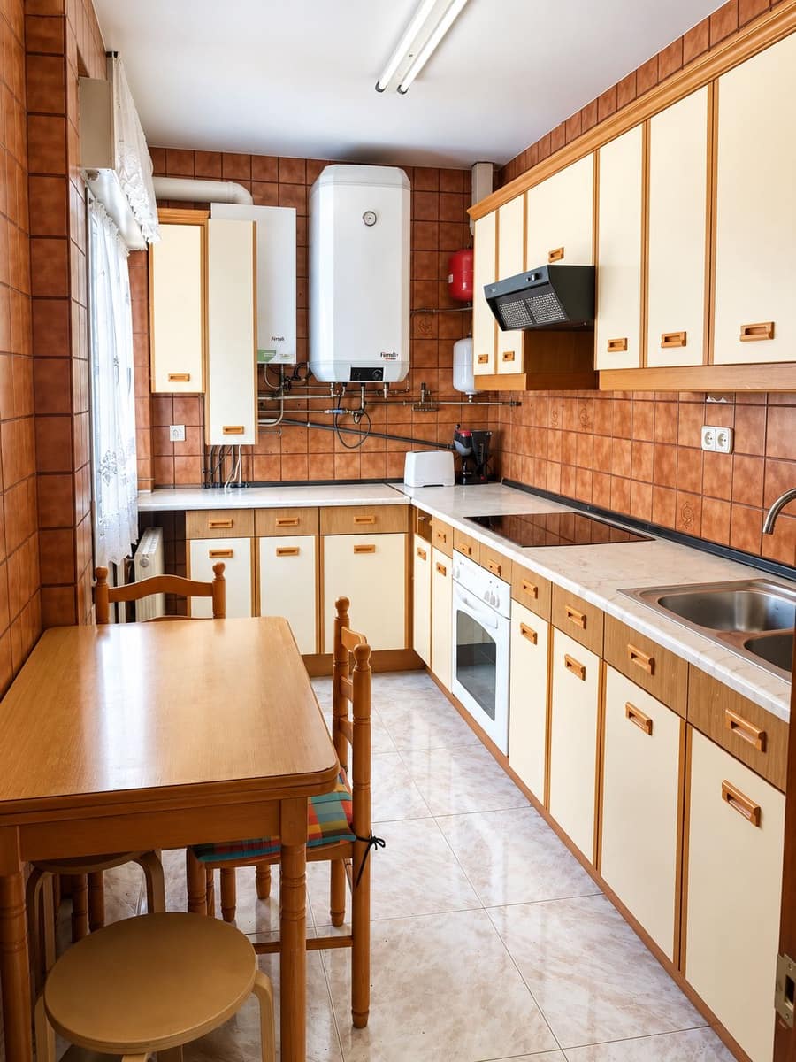 2 bedroom Apartment for sale in Valencia de Don Juan - € 88,900 (Ref: 10174786)