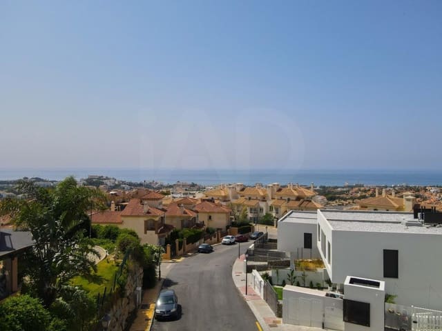 3 soverom Kjedet enebolig til salgs i Riviera del Sol, Mijas med svømmebasseng garasje - € 710 526 (Ref: 10174855)