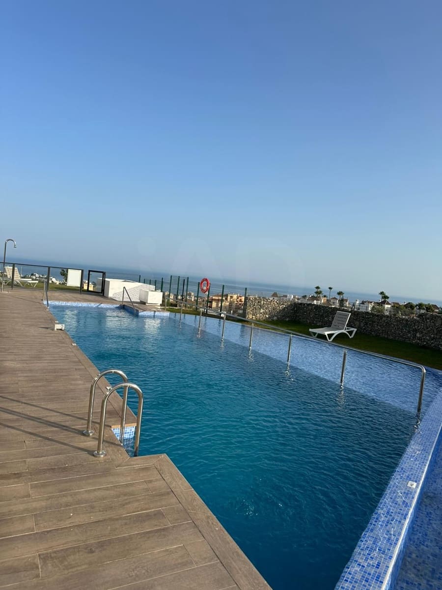 3 soverom Kjedet enebolig til salgs i Mijas med svømmebasseng garasje - € 710 526 (Ref: 10174855)