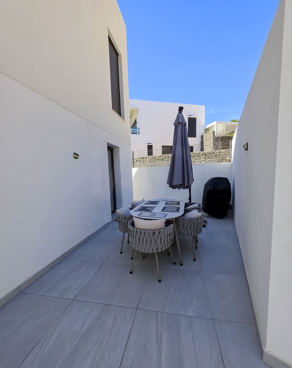 3 soverom Kjedet enebolig til salgs i Mijas med svømmebasseng garasje - € 710 526 (Ref: 10174855)