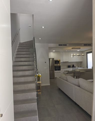 3 soverom Kjedet enebolig til salgs i Riviera del Sol, Mijas med svømmebasseng garasje - € 710 526 (Ref: 10174855)