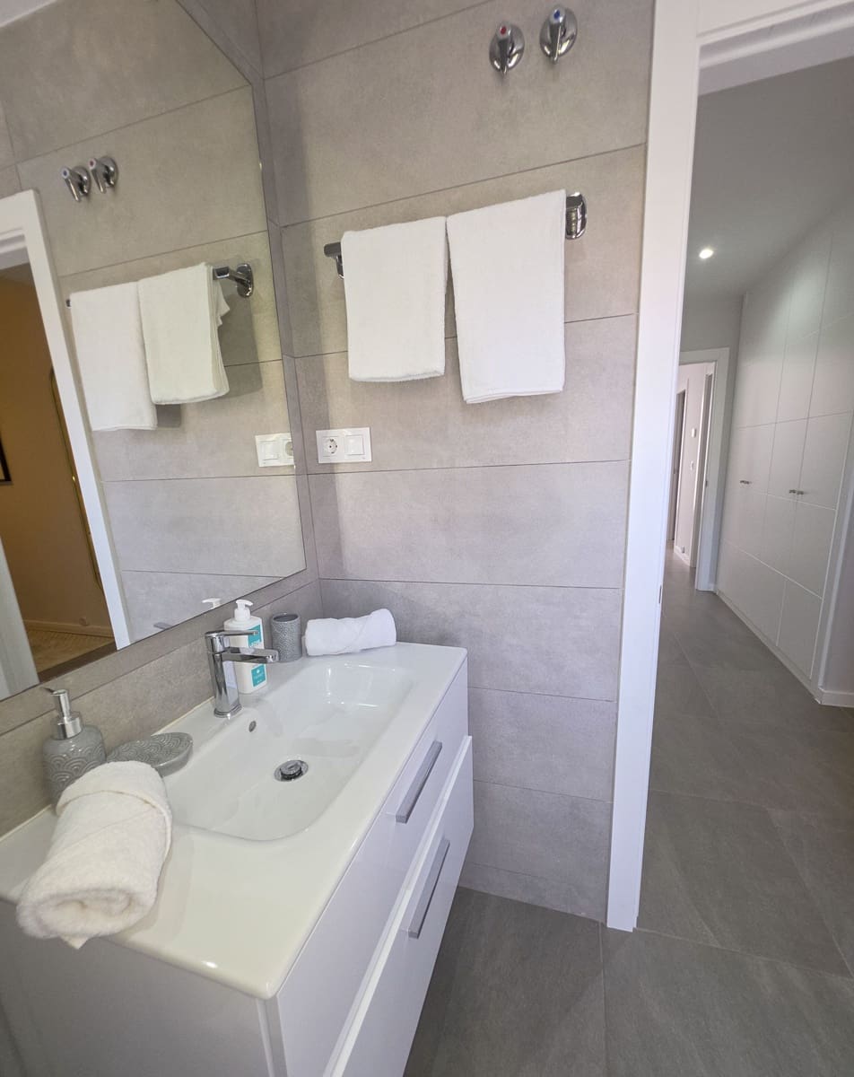 3 soverom Kjedet enebolig til salgs i Mijas med svømmebasseng garasje - € 710 526 (Ref: 10174855)