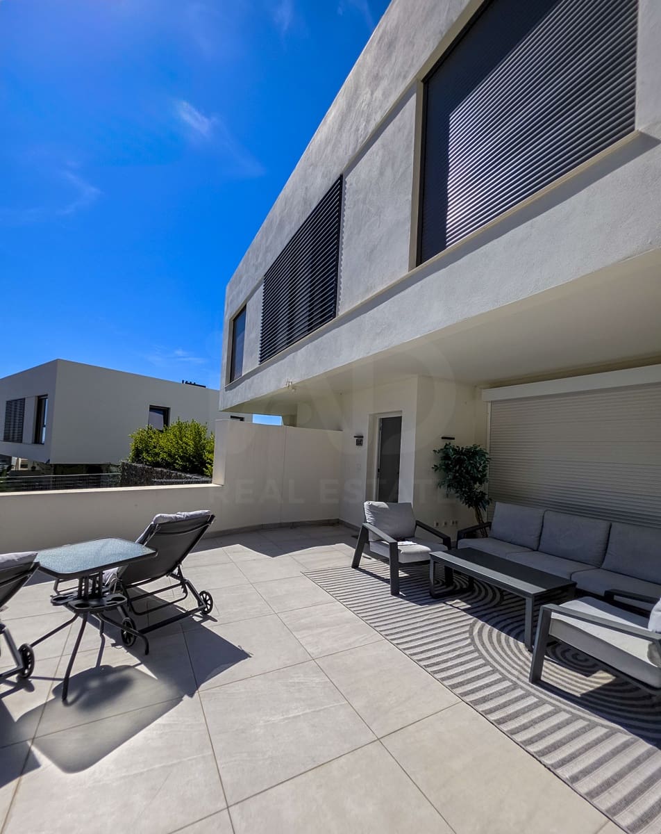 3 soverom Kjedet enebolig til salgs i Mijas med svømmebasseng garasje - € 710 526 (Ref: 10174855)