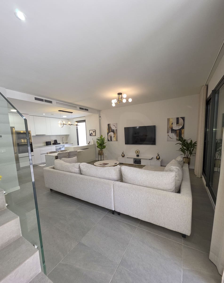 3 soverom Kjedet enebolig til salgs i Mijas med svømmebasseng garasje - € 710 526 (Ref: 10174855)