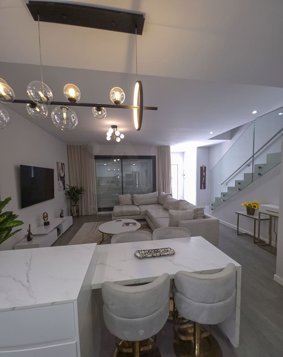 3 soverom Kjedet enebolig til salgs i Mijas med svømmebasseng garasje - € 710 526 (Ref: 10174855)