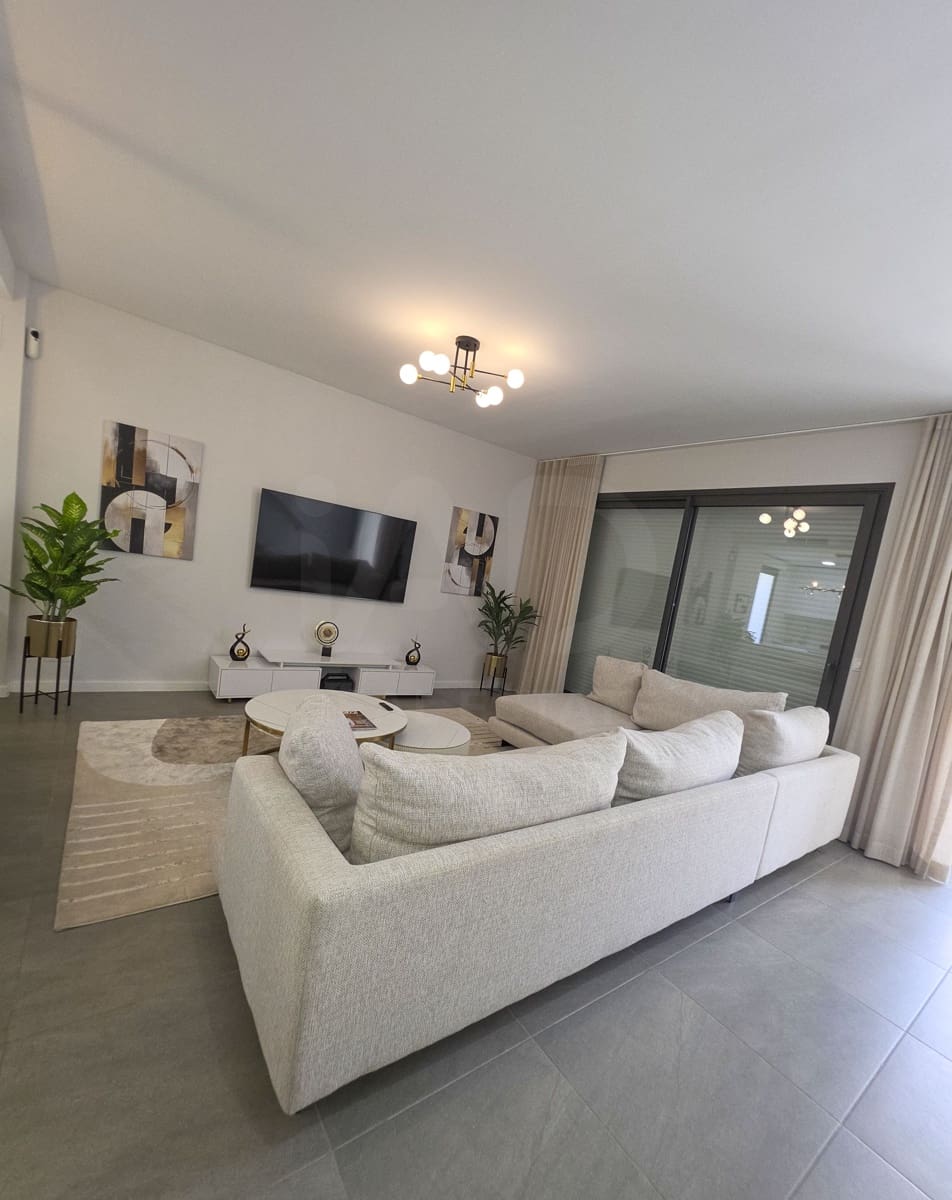 3 soverom Kjedet enebolig til salgs i Mijas med svømmebasseng garasje - € 710 526 (Ref: 10174855)