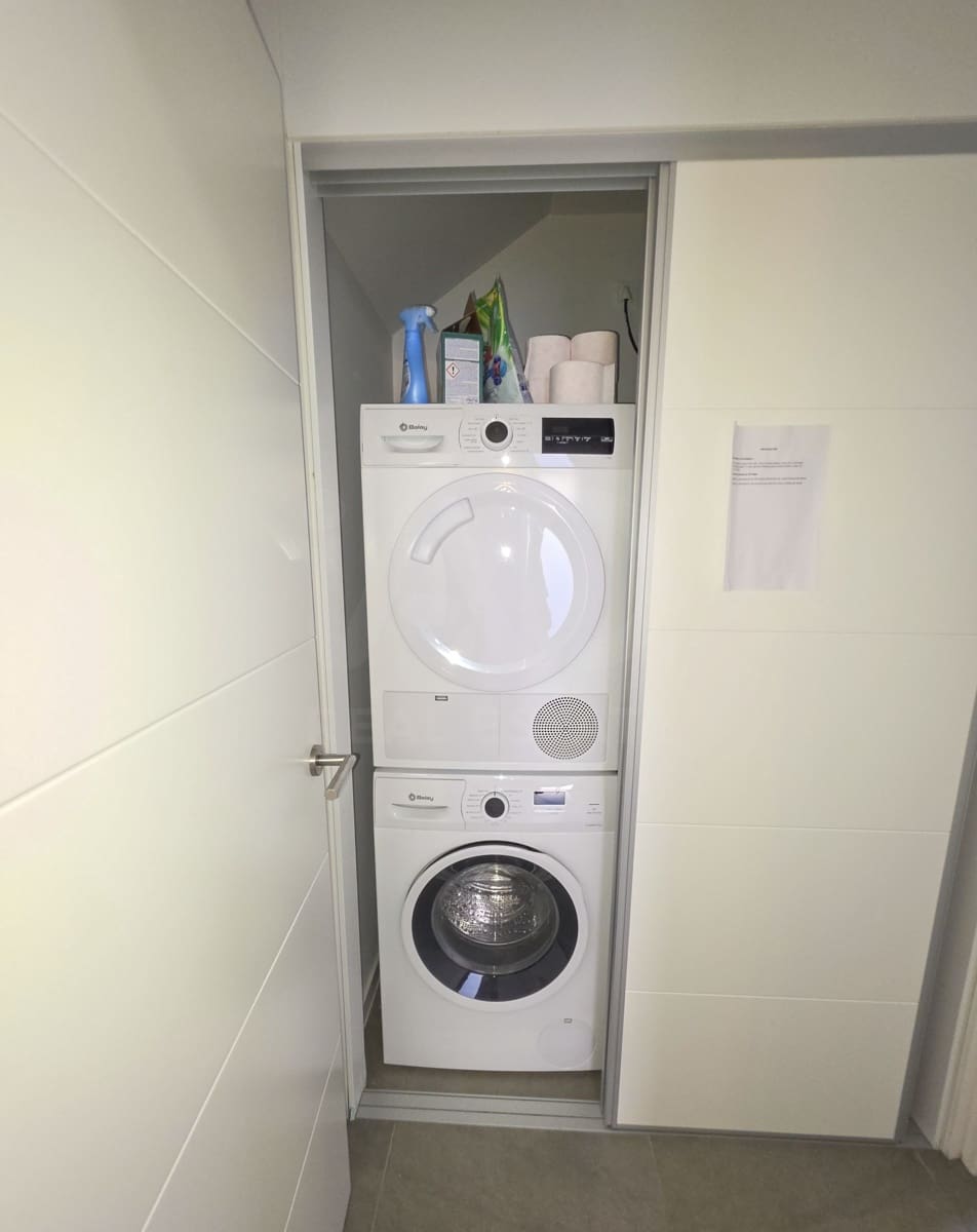 3 soverom Kjedet enebolig til salgs i Mijas med svømmebasseng garasje - € 710 526 (Ref: 10174855)