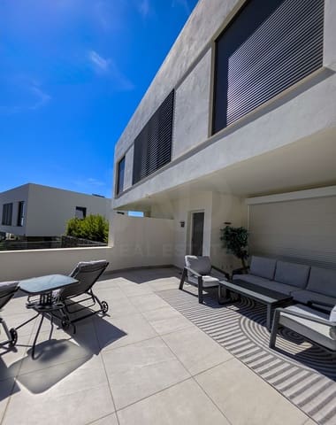 3 soverom Kjedet enebolig til salgs i Riviera del Sol, Mijas med svømmebasseng garasje - € 710 526 (Ref: 10174855)