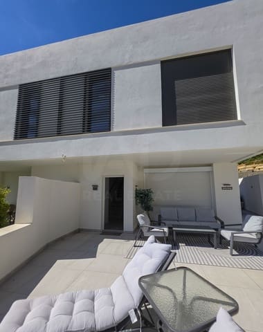 3 soverom Kjedet enebolig til salgs i Riviera del Sol, Mijas med svømmebasseng garasje - € 710 526 (Ref: 10174855)