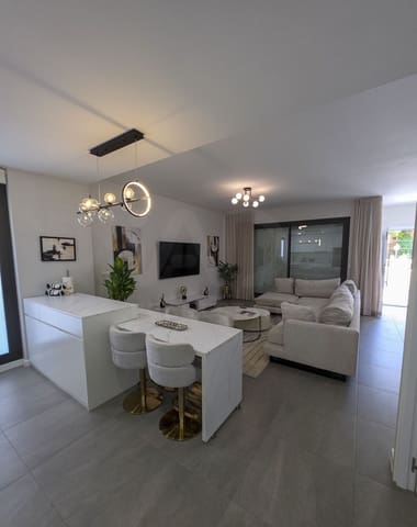 3 soverom Kjedet enebolig til salgs i Riviera del Sol, Mijas med svømmebasseng garasje - € 710 526 (Ref: 10174855)