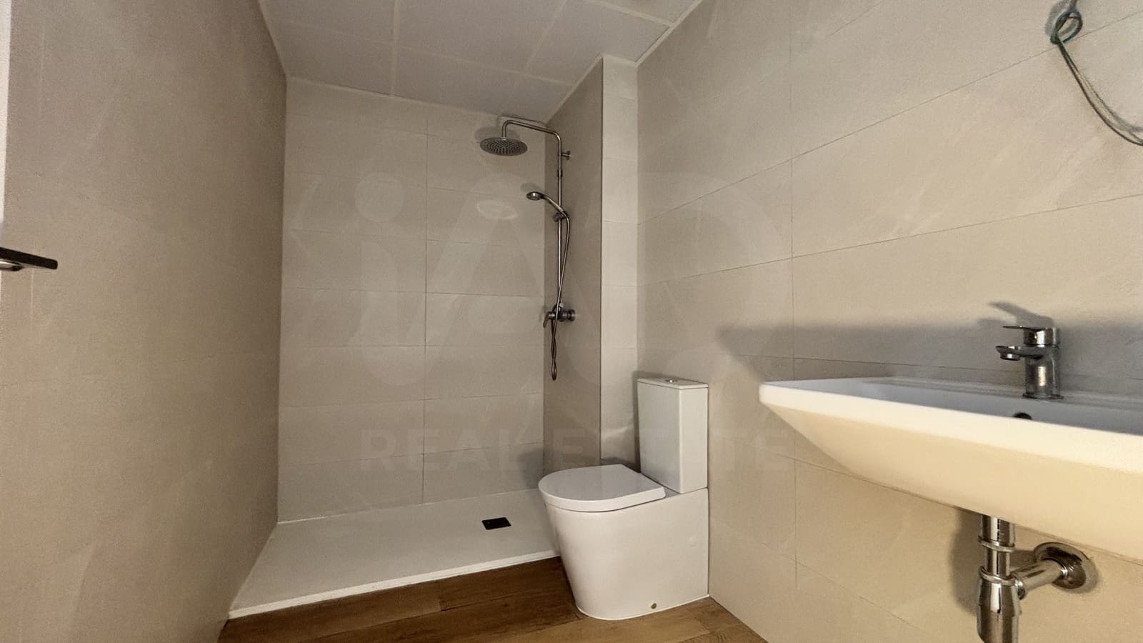 2 soveværelse Lejlighed til salg i Alicante by med swimmingpool - € 525.000 (Ref: 10174856)