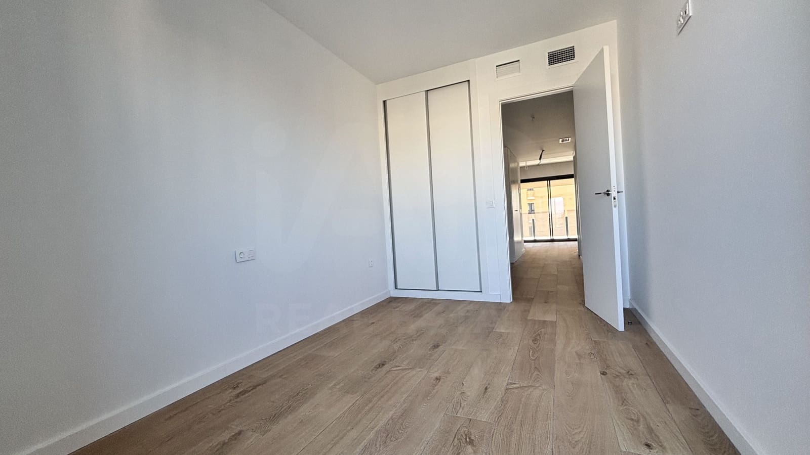 2 soveværelse Lejlighed til salg i Alicante by med swimmingpool - € 525.000 (Ref: 10174856)