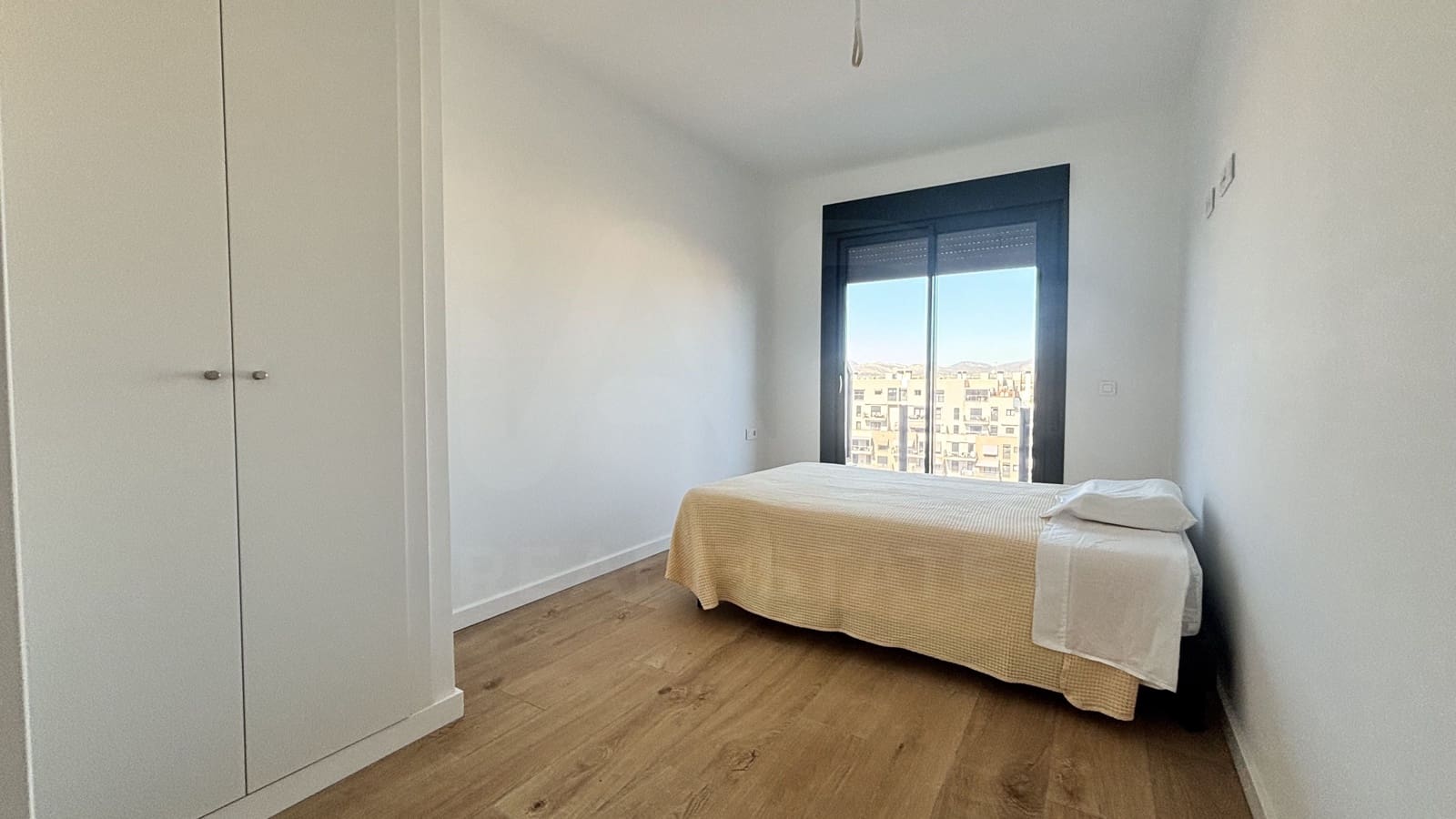 2 soveværelse Lejlighed til salg i Alicante by med swimmingpool - € 525.000 (Ref: 10174856)