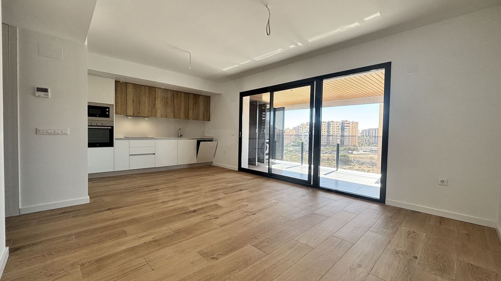 2 soveværelse Lejlighed til salg i Alicante by med swimmingpool - € 525.000 (Ref: 10174856)