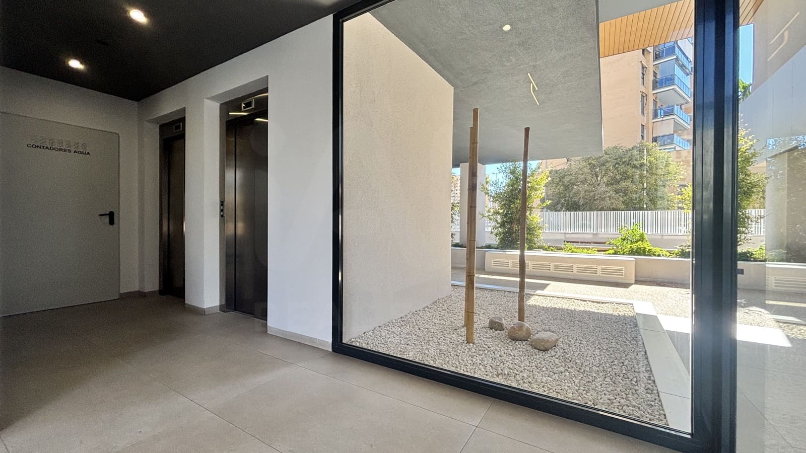 2 soveværelse Lejlighed til salg i Alicante by med swimmingpool - € 525.000 (Ref: 10174856)