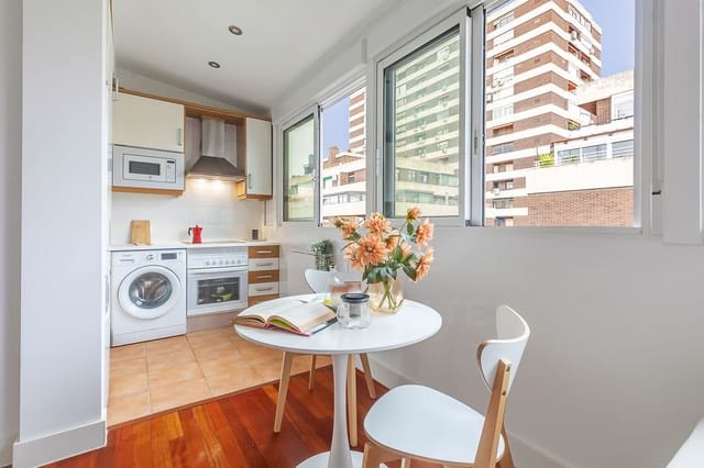 1 bedroom Apartment for sale in Gaztambide, Madrid city - € 350,000 (Ref: 10175928)