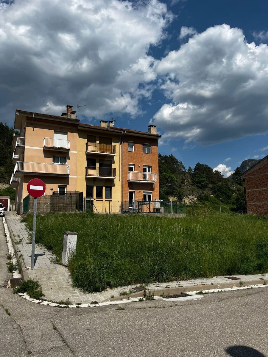Building Plot for sale in Baga - € 78,000 (Ref: 10175929)