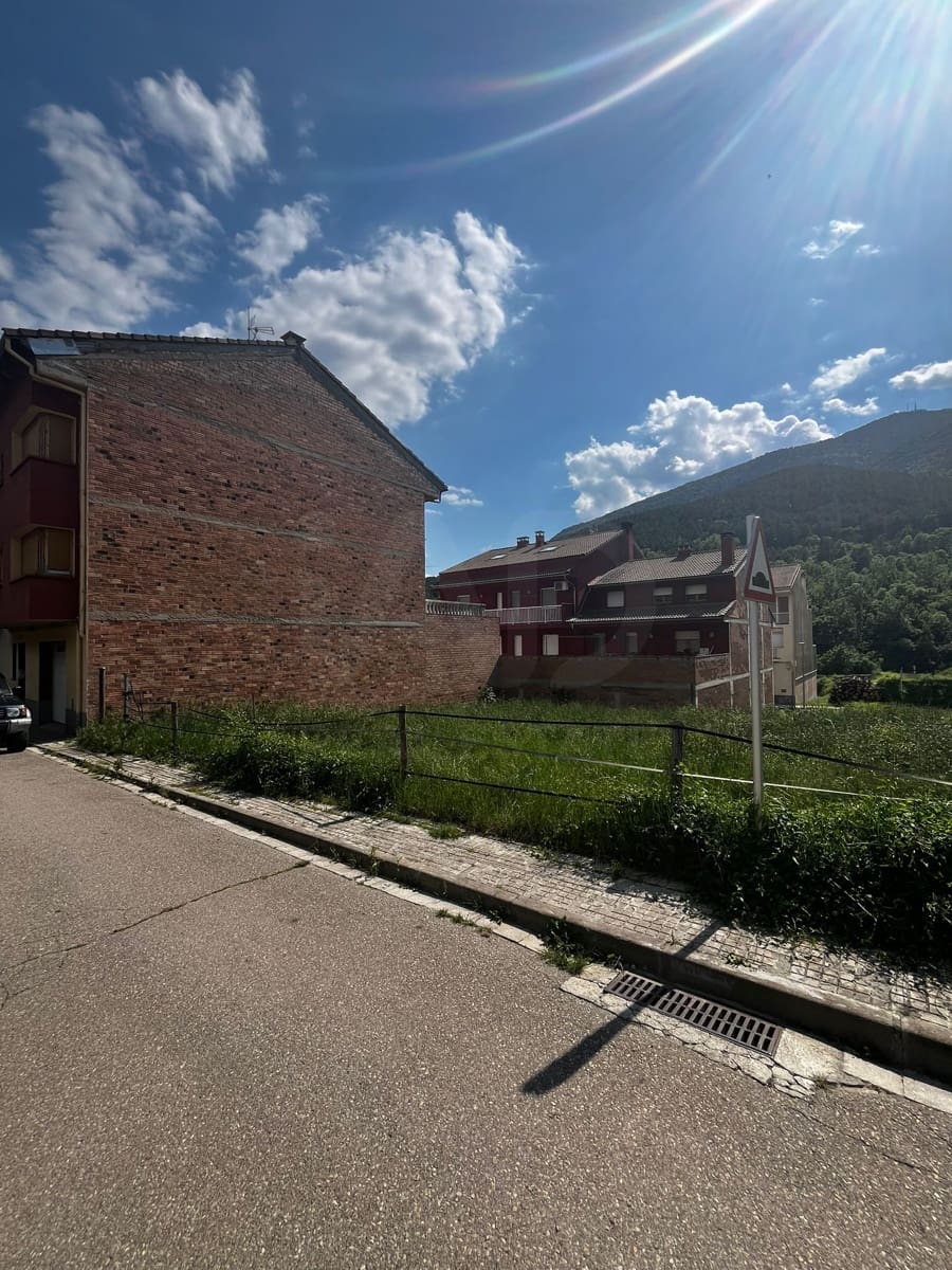 Building Plot for sale in Baga - € 78,000 (Ref: 10175929)