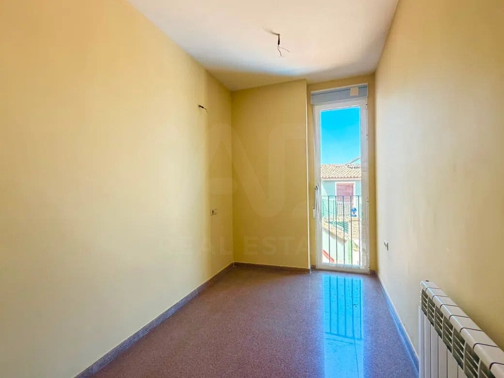 4 chambre Villa/Maison Mitoyenne à vendre à Castello de Rugat avec piscine - 149 000 € (Ref: 10175931)