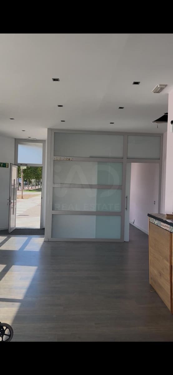 Commercieel te koop in Santa Margarida i els Monjos - € 150.900 (Ref: 10175940)