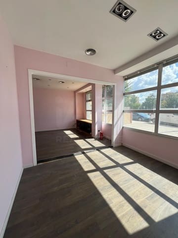 Commercieel te koop in La Rapita, Santa Margarida i els Monjos - € 150.900 (Ref: 10175940)
