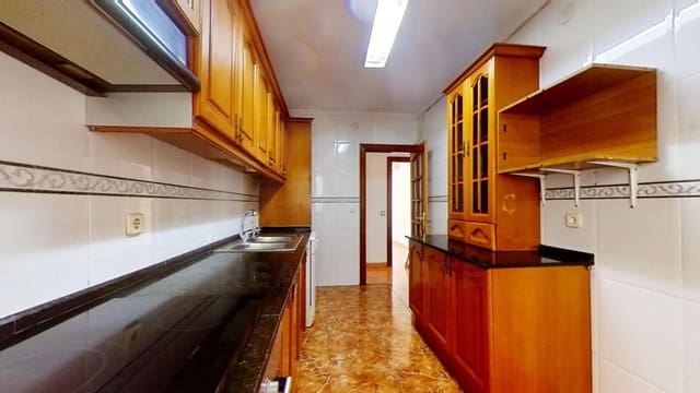 4 soverom Leilighet til salgs i Bonavista, Tarragona by med garasje - € 128 000 (Ref: 10175946)