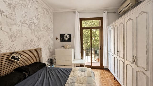 Apartamento de 4 habitaciones en La Nova Esquerra de L'Eixample, Barcelona ciudad en venta - 469.000 € (Ref: 10176211)