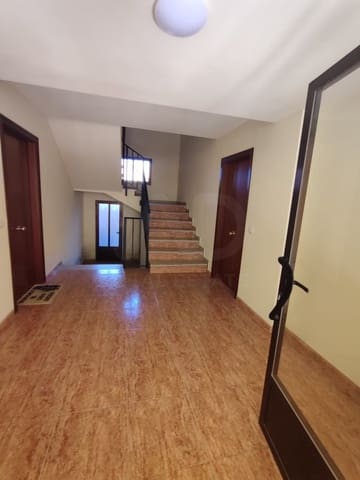 3 slaapkamer Appartement te koop in Cimanes del Tejar - € 54.900 (Ref: 10176221)