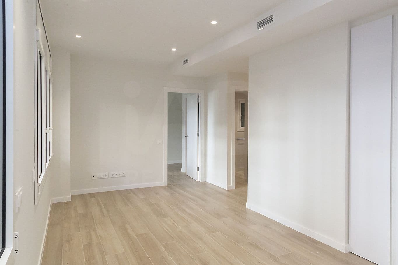 2 bedroom Apartment for rent in Barcelona city - € 2,130 (Ref: 10176247)