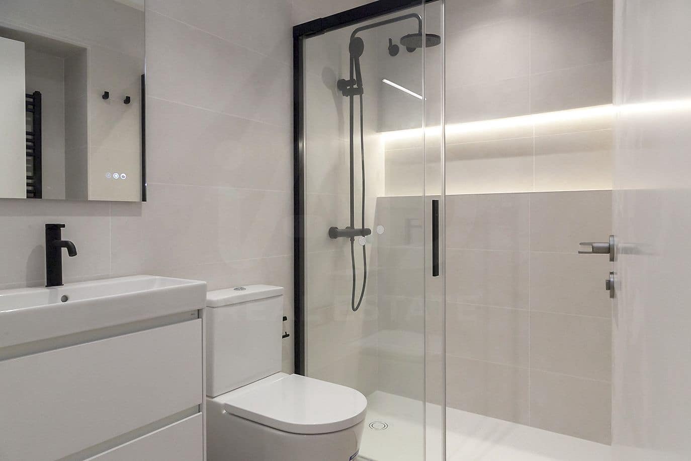 2 bedroom Apartment for rent in Barcelona city - € 2,130 (Ref: 10176247)