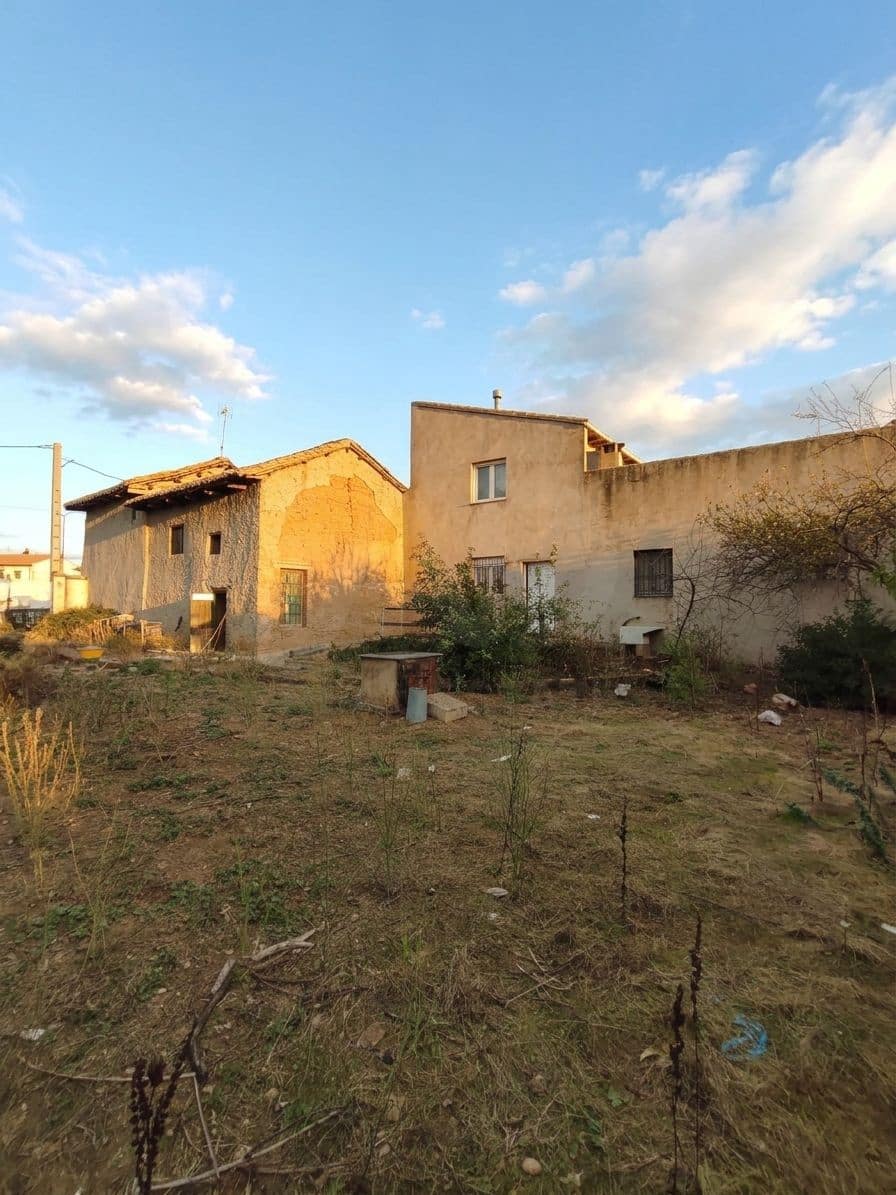 Casa de 6 habitaciones en Veguellina de Orbigo en venta con garaje - 109.900 € (Ref: 10176248)