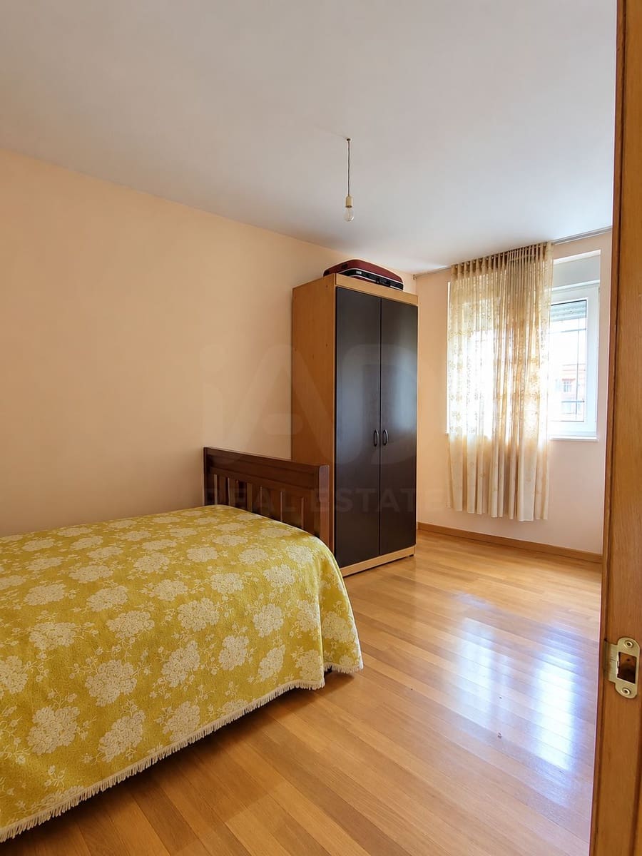 Casa de 6 habitaciones en Veguellina de Orbigo en venta con garaje - 109.900 € (Ref: 10176248)