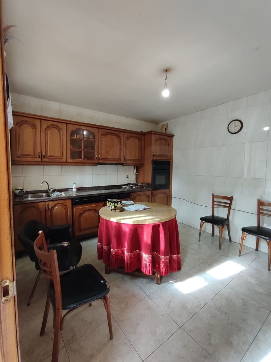 Casa de 6 habitaciones en Veguellina de Orbigo en venta con garaje - 109.900 € (Ref: 10176248)
