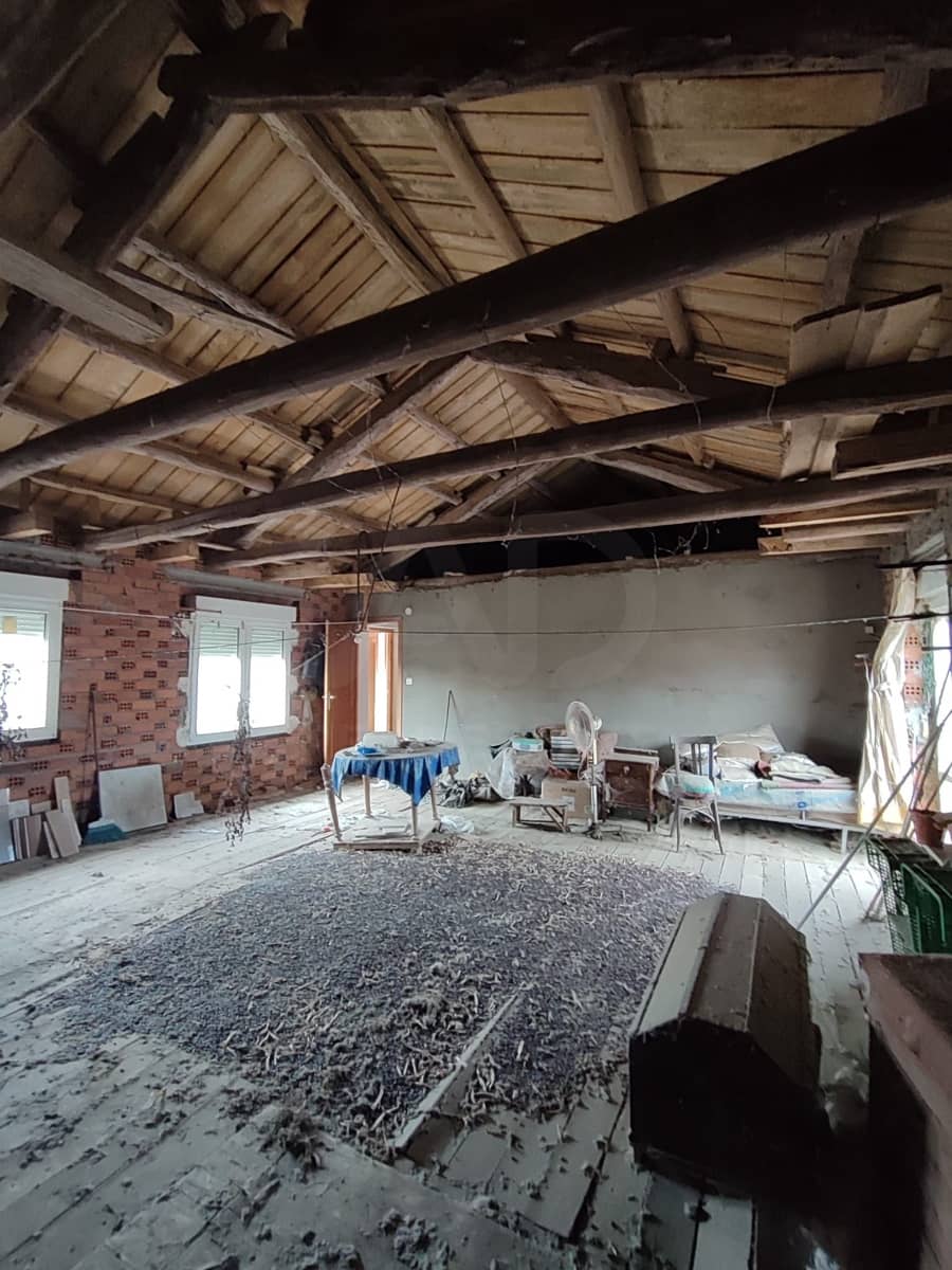 Casa de 6 habitaciones en Veguellina de Orbigo en venta con garaje - 109.900 € (Ref: 10176248)