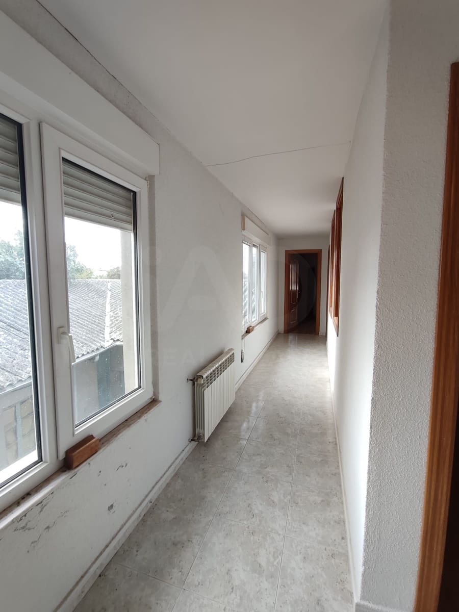 Casa de 6 habitaciones en Veguellina de Orbigo en venta con garaje - 109.900 € (Ref: 10176248)