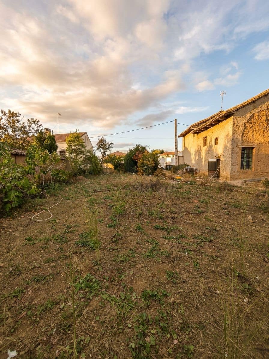 Casa de 6 habitaciones en Veguellina de Orbigo en venta con garaje - 109.900 € (Ref: 10176248)