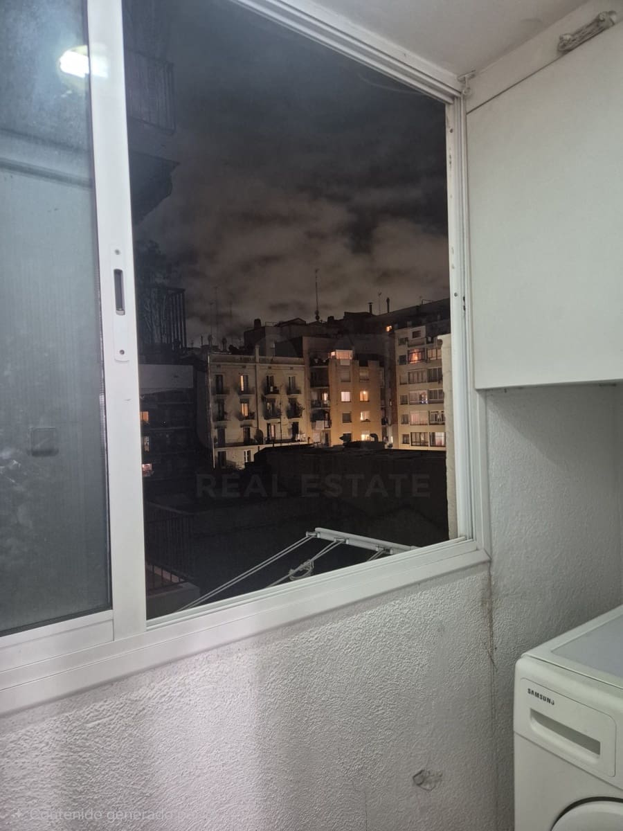 2 soverom Penthouse til salgs i Barcelona by - € 380 000 (Ref: 10177105)