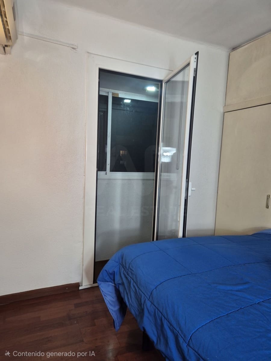 2 soverom Penthouse til salgs i Barcelona by - € 380 000 (Ref: 10177105)