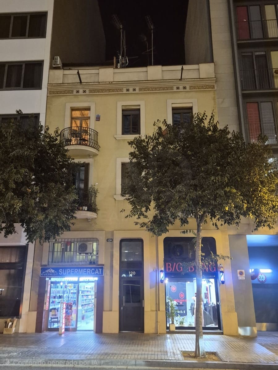 2 soverom Penthouse til salgs i Barcelona by - € 380 000 (Ref: 10177105)