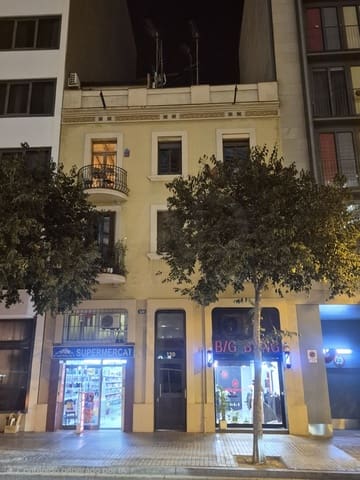 2 soverom Penthouse til salgs i La Nova Esquerra de L'Eixample, Barcelona by - € 380 000 (Ref: 10177105)